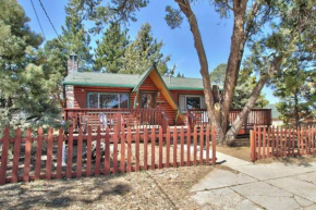 Los Osos Cozy Cabin with Private Spa and BBQ